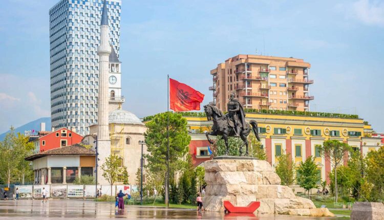 ميدان إسكندر بك