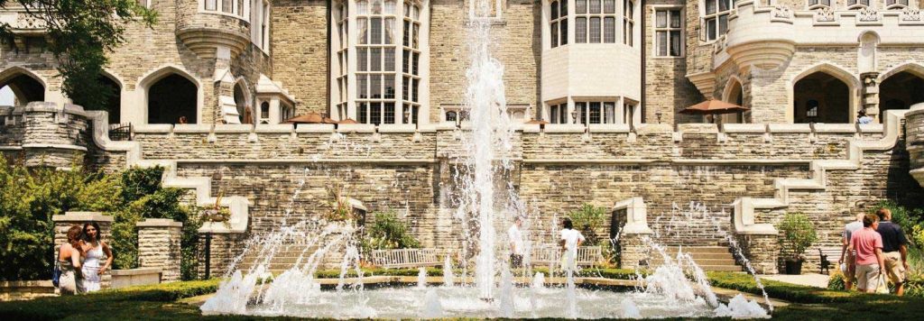 قلعة كاسا لوما Casa Loma