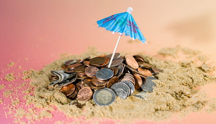 السفر بأقل التكاليف