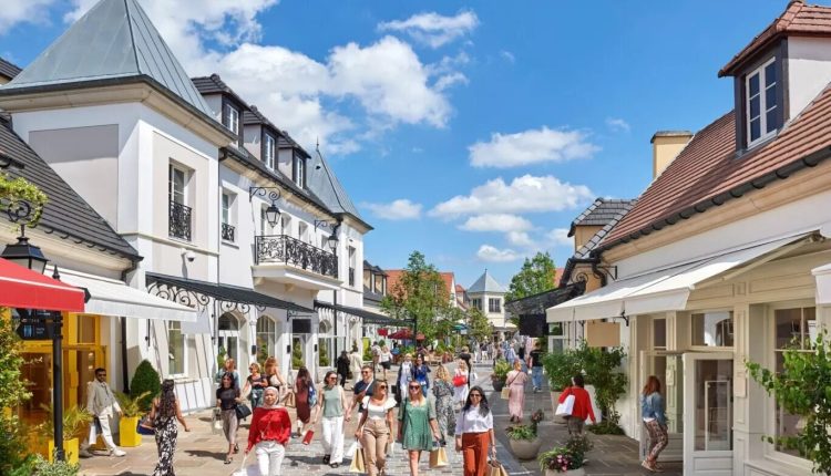 قرية لا فالي