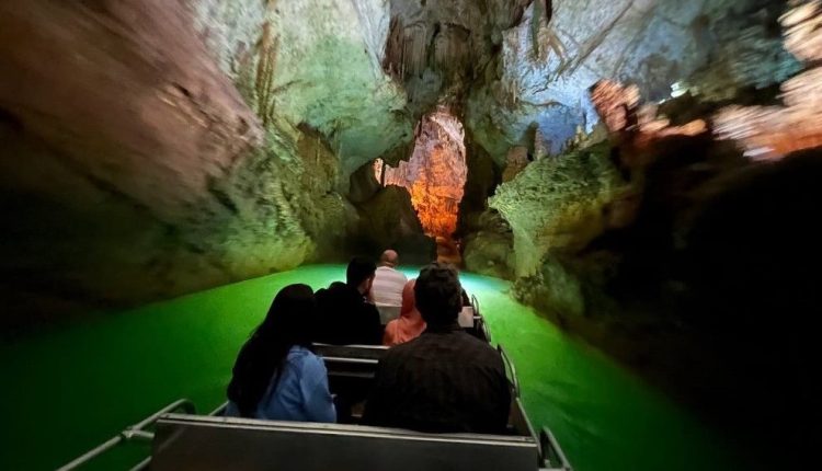 رحلات القوارب في مغارة جعيتا