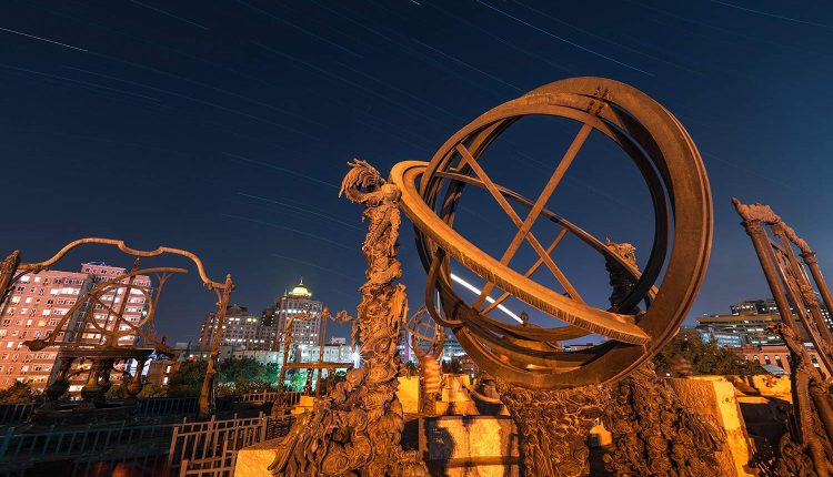 مرصد بكين القديم ليلًا