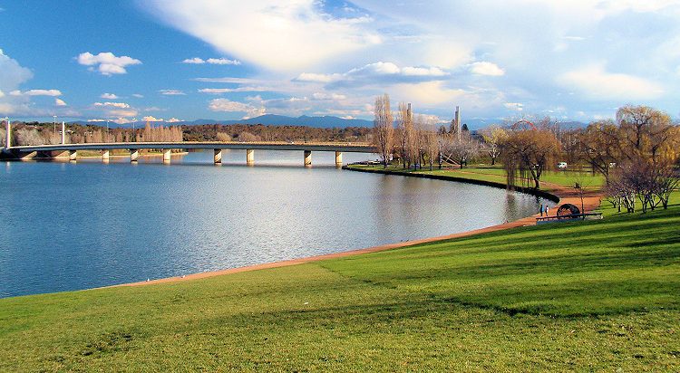 بحيرة بيرلي جريفين