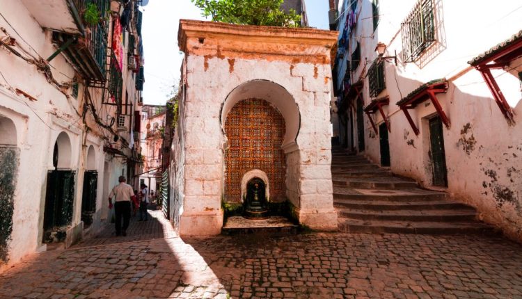 شوارع قصبة الجزائر المرصوفة بالحصى