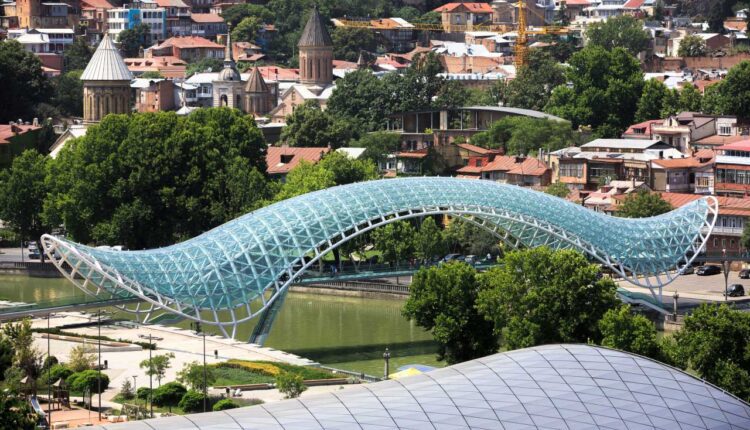 جسر السلام، تبليسي