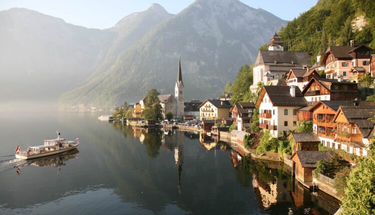 قرية هالستات ومنطقة داخشتاين سالزكامرغوت