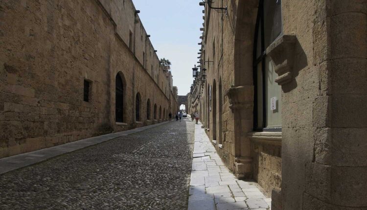 شارع الفرسان (أودوس إيبوتون)