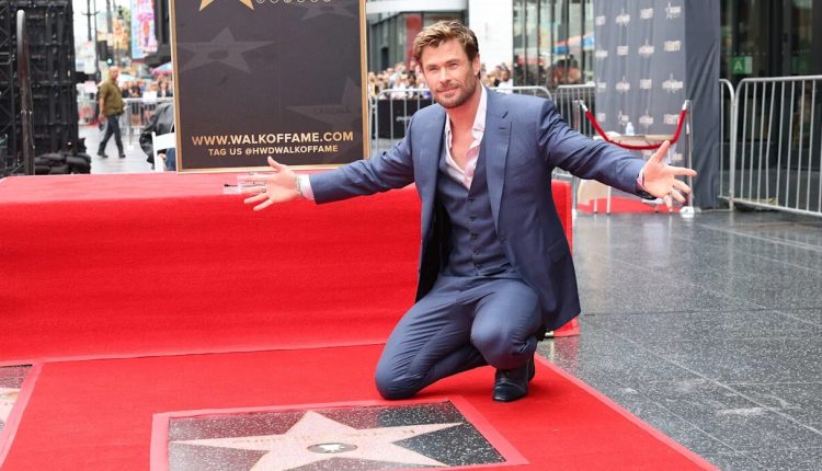 حفل تنصيب نجمة الفنان كريس هيمسوورث في ممشى المشاهير