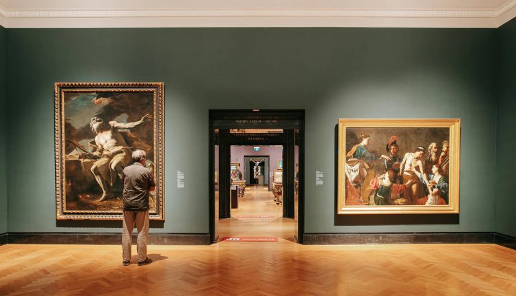 لوحات فنية في معرض أونتاريو للفنون