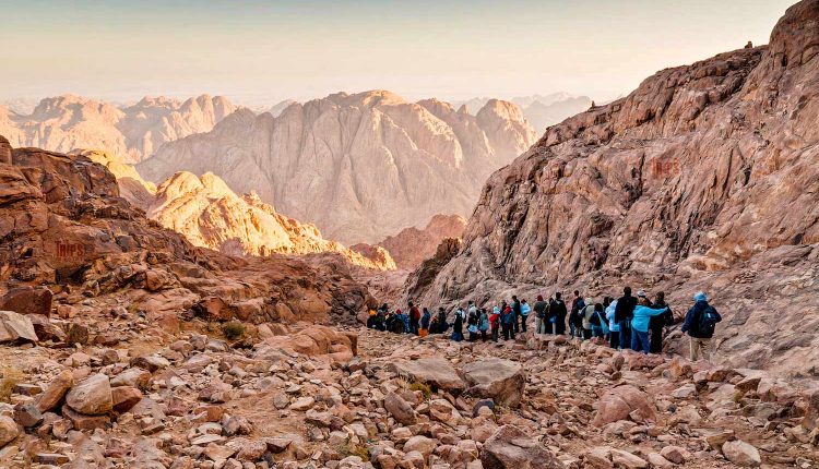 رحلات تسلق جبل موسى