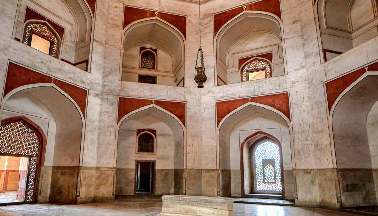 ضريح همايون من الداخل