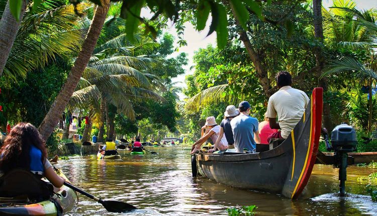 قنوات كيرلا المائية (بحيرات كيرالا الخلفية)