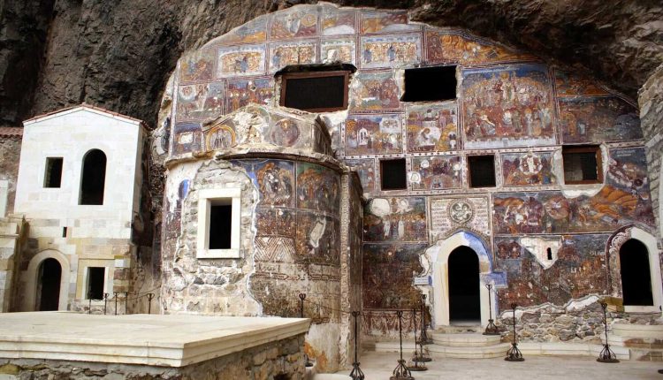 دير سوميلا من الداخل