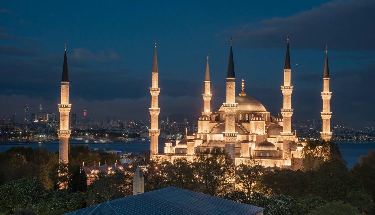 جامع السلطان أحمد ليلًا