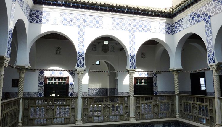 قصر الرياس من الداخل