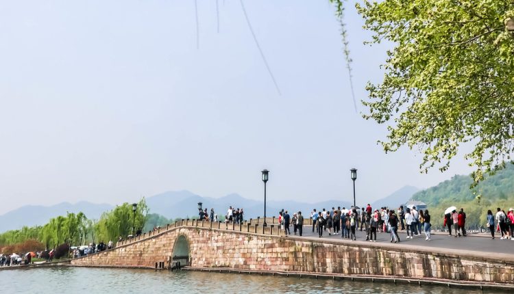 جسر سو، البحيرة الغربية